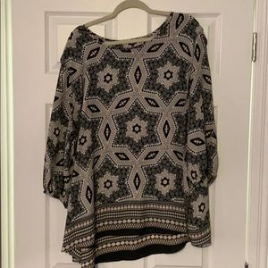 Like new Cato blouse size 22/24W